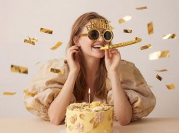 Okulary Happy Birthday, 18.5x7.5 cm, złoty Partydeco (okr34-019)