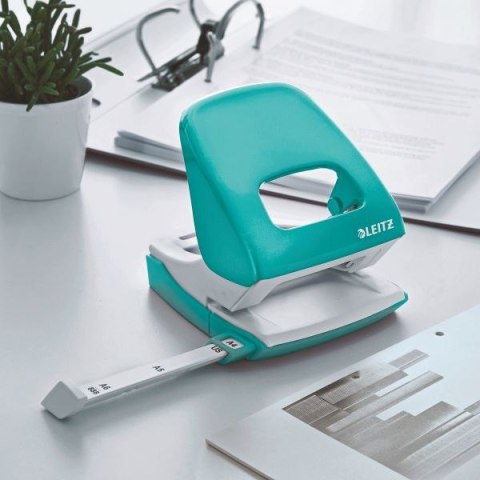 Dziurkacz NeXXt WOW turkusowy 30k (50081051) Leitz